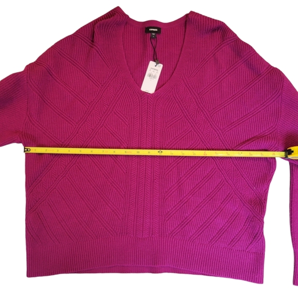 NWT Express Dark Pink V Neck Sweater Size Large - Picture 5 of 5